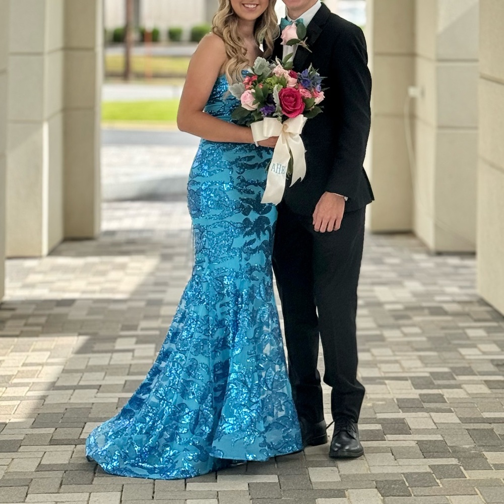 Elegant Blue Sequin Prom Dress